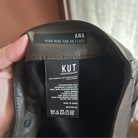 Kut from the Kloth Ana High Rise Fab Ab Flare Faux Leather Pants Brown NWT Sz 8 - Picture 9 of 9